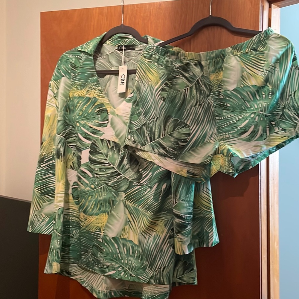 Tropical Print Bell Sleeve Top & Short Set